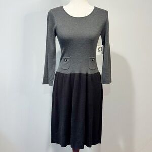 Anne Klein Medium NWT Grey & Black Knee Length Sweater Dress Classic Color Block